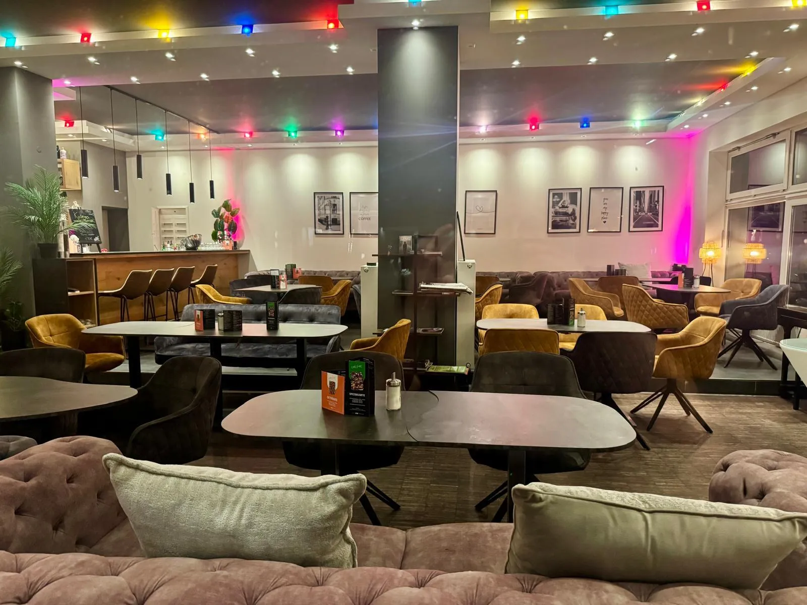 Kaffeespezialitäten und Drinks im Café D'Art